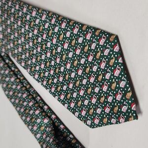 Vineyard Vines Men's Santas Helper Whale Tie Green 100% Silk USA New Holiday